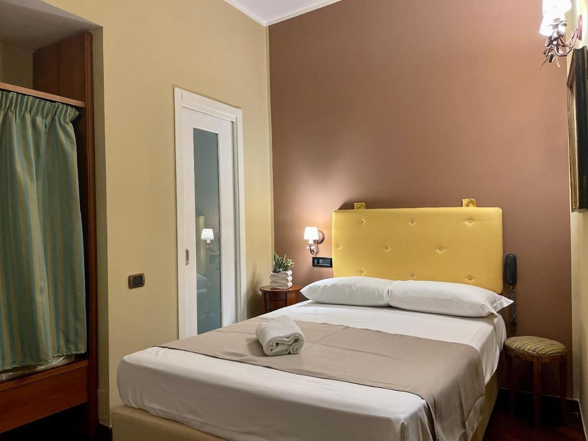 Hotel Ares Napels