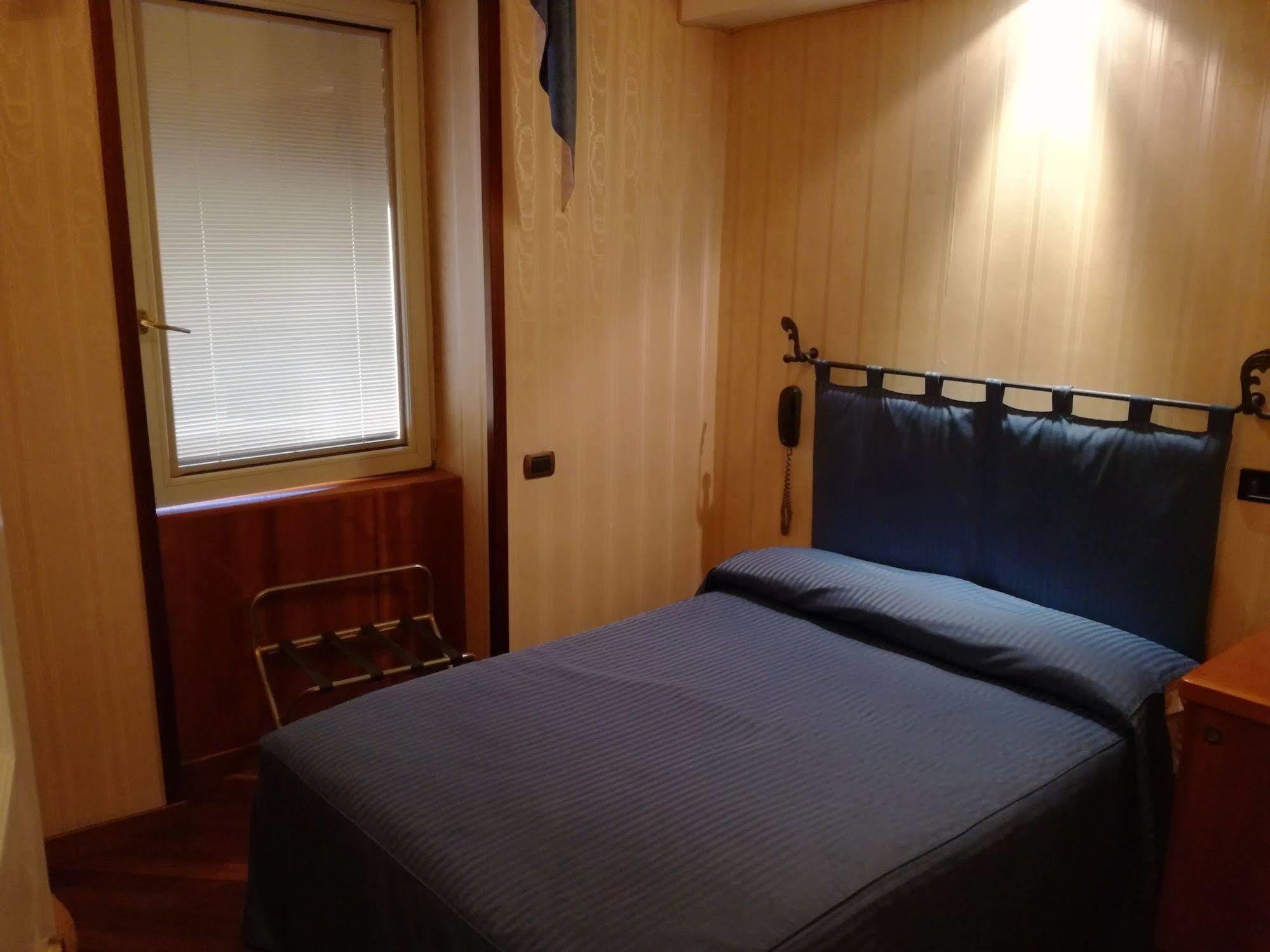 Ares Hotel Napels